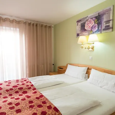 Wellnesshotel & Restaurant Hexenschopf فندق