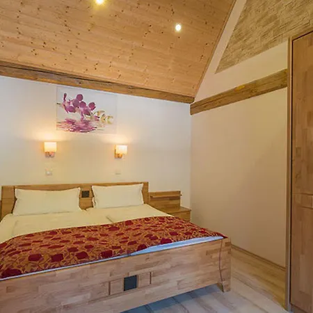 Wellnesshotel & Restaurant Hexenschopf Szálloda Löffingen