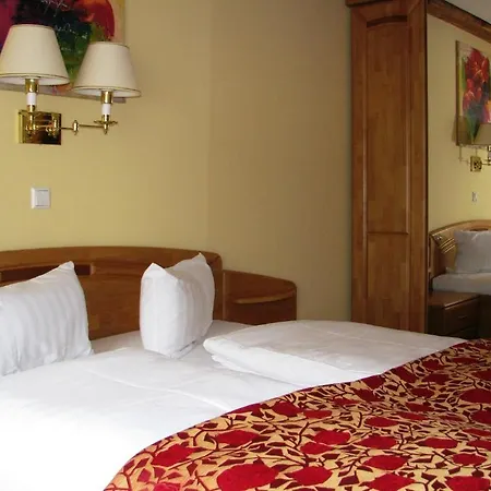 Wellnesshotel & Restaurant Hexenschopf Hotell