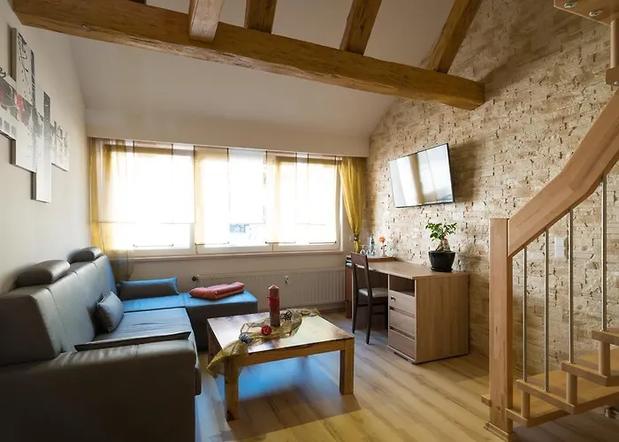 赫森绍普夫疗养酒店&餐厅 Löffingen